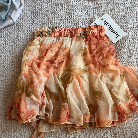 Hello Molly Skirt XS - Picture 3 of 4